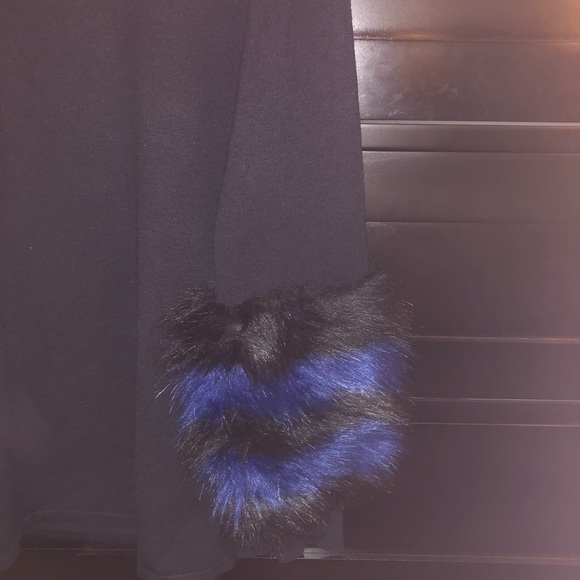 Sweaters - Picture 4 of 5